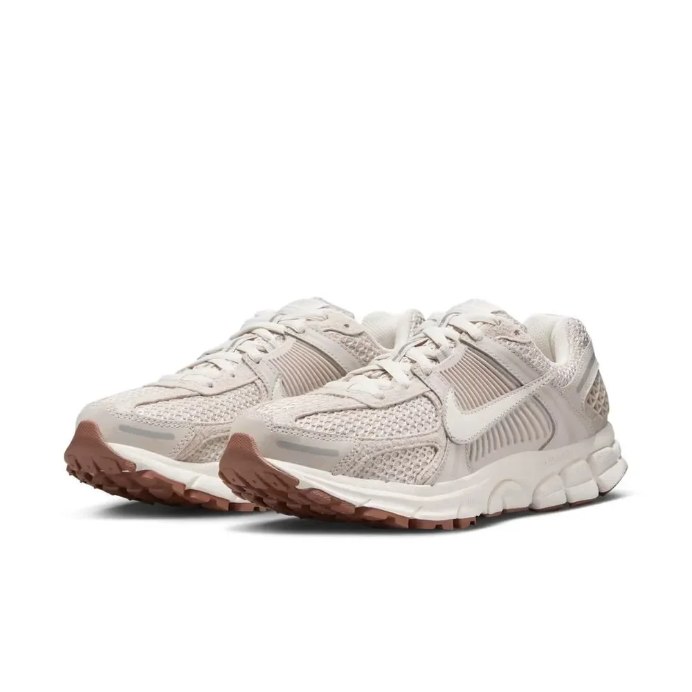 Nike Women's Air Zoom Vomero 5 Light Orewood Brown FZ3780-101 Size 12.5 New